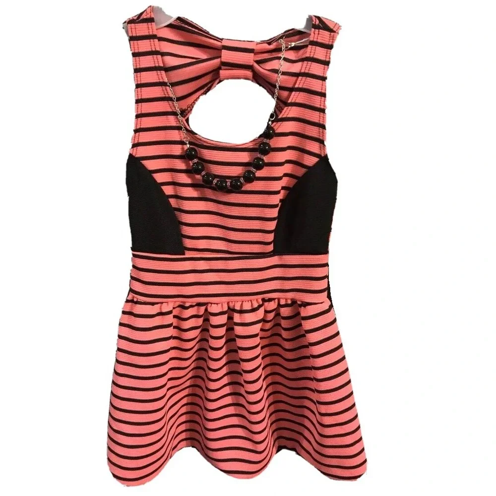Pink Crush Girls Dress with Detachable Necklace New with Tags 4 Pink Black Cute